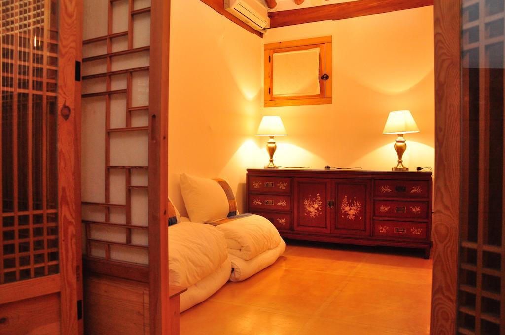 Hueahn Hanok Guesthouse سيول الغرفة الصورة