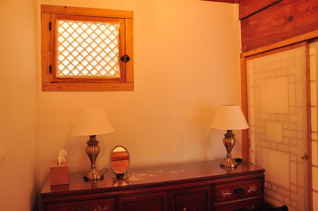 Hueahn Hanok Guesthouse سيول الغرفة الصورة