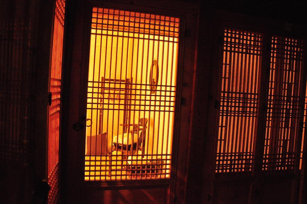Hueahn Hanok Guesthouse سيول الغرفة الصورة